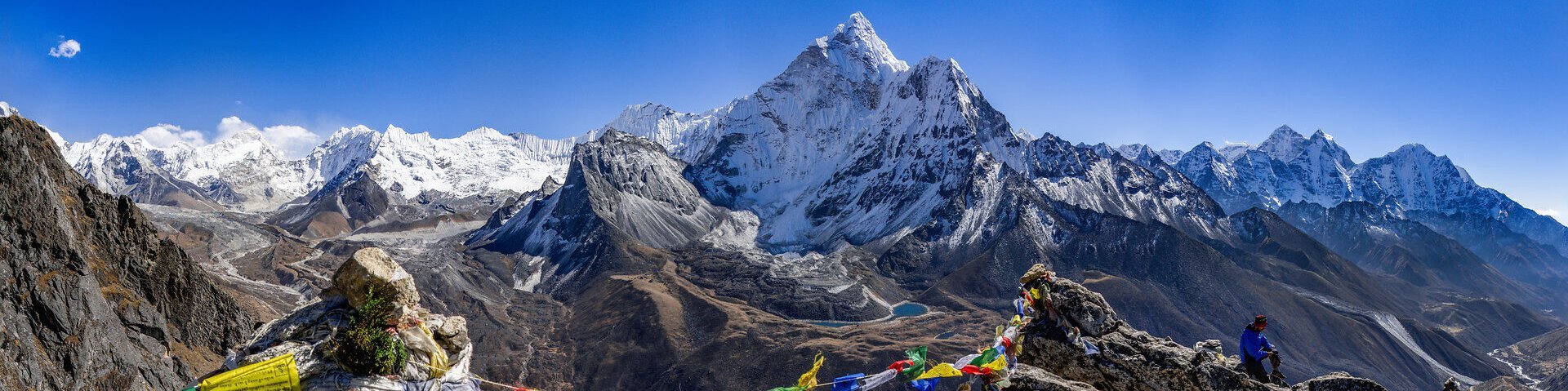 Blick auf die mächtige Ama Dablam in Nepal Blick auf die mächtige Ama Dablam in Nepal