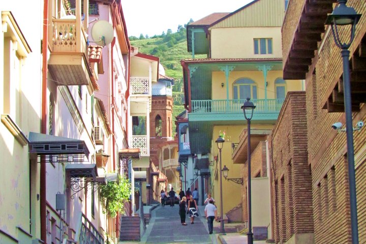 Schöne Altstadt von Tibilissi in Georgien