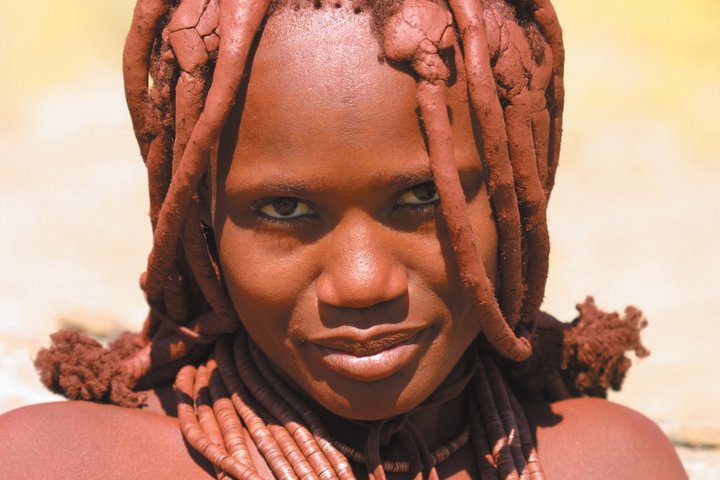 Portraitaufnahme einer Frau aus Namibia