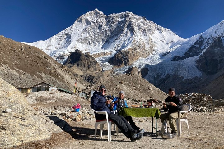 Nepal - Frühstück mit Makalu Nepal - Frühstück mit Makalu