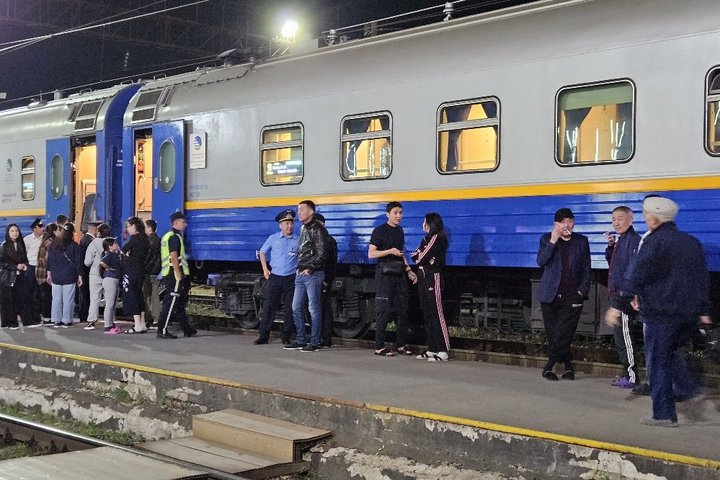 Nachtzug nach Almaty Nachtzug nach Almaty