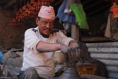 Töpfer mit Newari-Hut in Bhaktapur