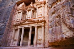 In den Fels gebaute Grabeskammer in Petra, Jordanien