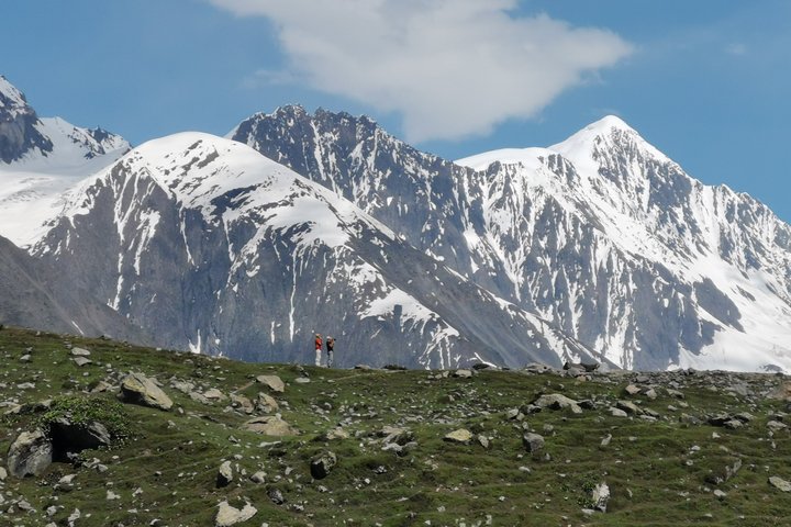 Gebirgskulisse im Rakaposhi Base Camp