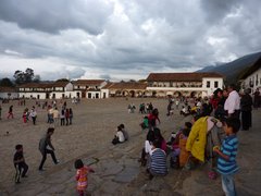 Grosser Platz der Kolonialstadt Villa de Leyva - Kolumbien