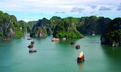 Die spektakuläre Landschaft der Halong Bay von Vietnam