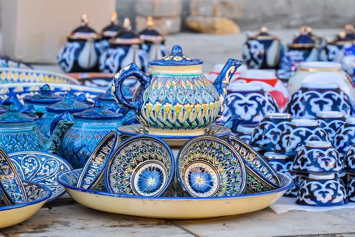 Blau gemustertes usbekisches Teeset