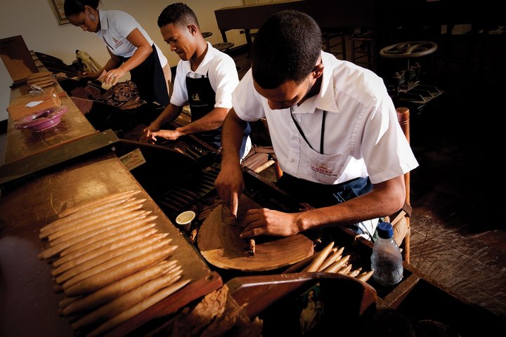Arbeiter in einer Zigarrenmanufaktur in Santo Domingo