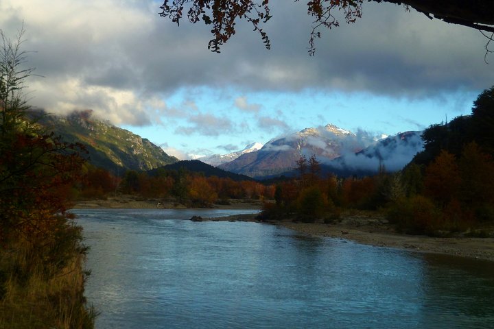 Abendstimmung am See in Patagonien 