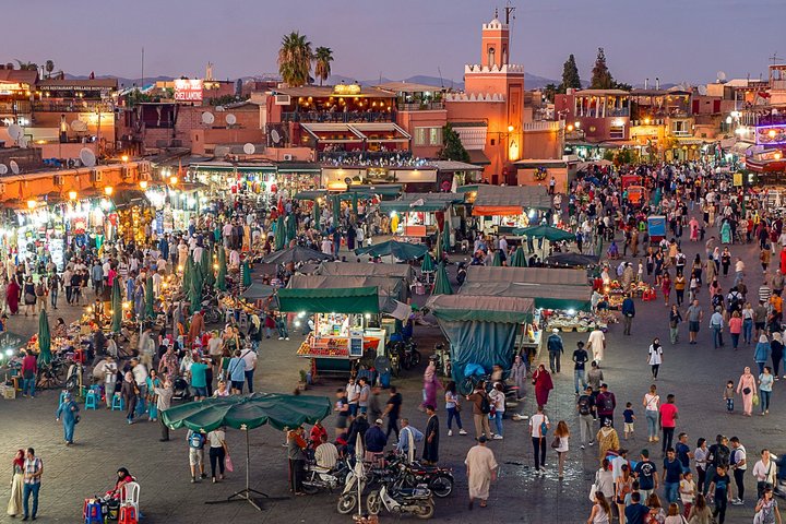 Gauklerplatz in Marrakesch am Abend