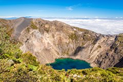 Krater des Irazú-Vulkans in Costa Rica