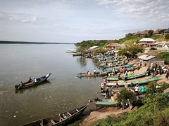 Fischerdorf am Kazinga-Kanal in Uganda