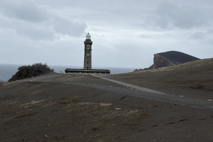 Leuchtturm, Farol da Ponta dos Capelinhos auf den Azoren