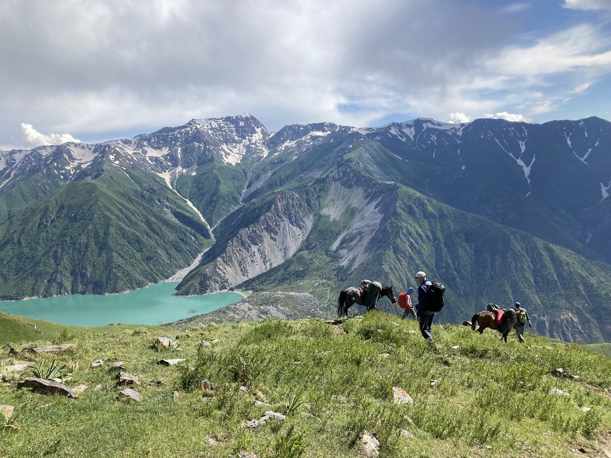 Abstieg zum Kara Suu-See in Kirgistan