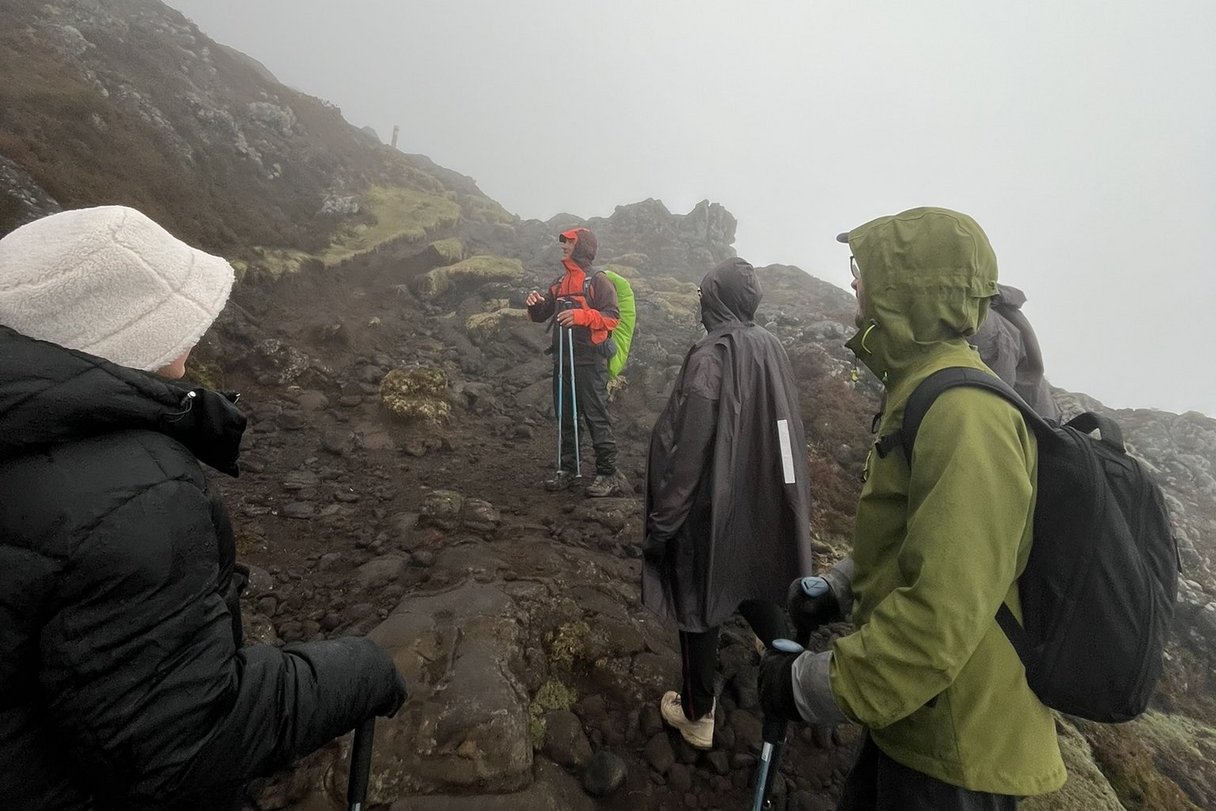 Unterwegs auf den Pico bei Nebel Unterwegs auf den Pico bei Nebel