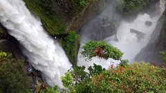 Eindrückliche Wasserfälle bei Baños