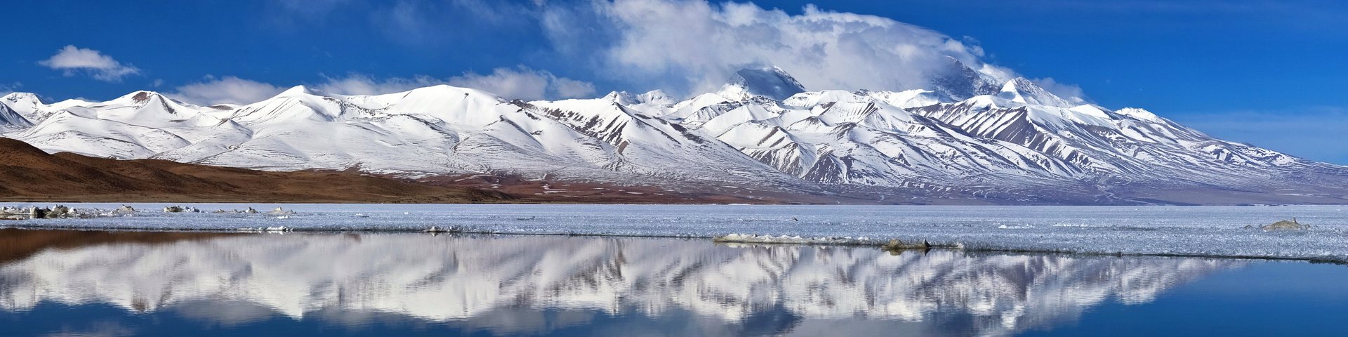 Spiegelung im Manasarovar-See beim Kailash