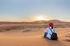 Sonnenuntergang in der Wüste von Tunesien