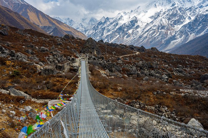 Hängebrücke auf dem Weg zum Kyanjin Gompa in Langtang Hängebrücke auf dem Weg zum Kyanjin Gompa in Langtang