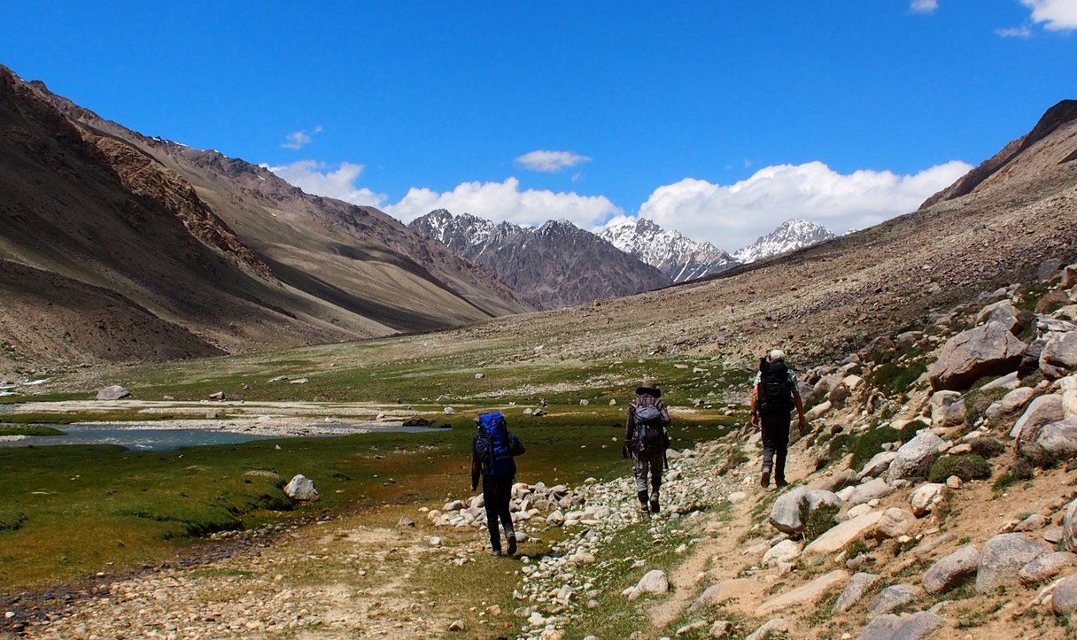 Trekkinggruppe im Pamir-Gebirge