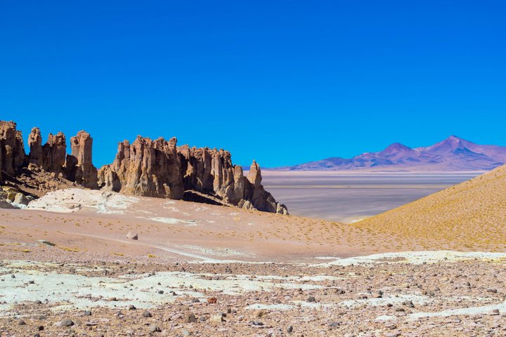Felsen, Wüste und Vulkane in der Atacama.Wüste