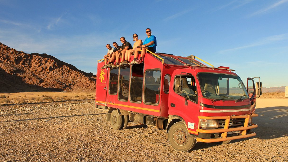 Roter Safari Truck Sunway Safaris