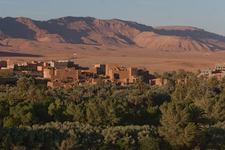 Siedlung an der Strasse der Kasbhas in Marokko