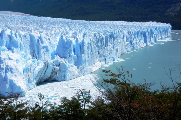 Kalbender Gletscher in Patagonien