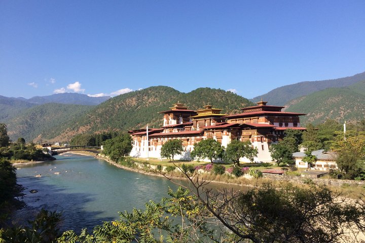 Punakha Dzong mit Fluss