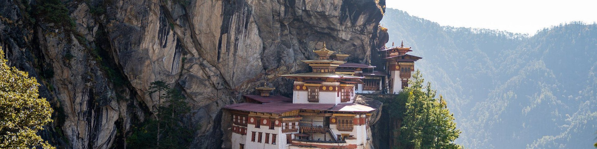Blick aufs Tigernestkloster in Bhutan