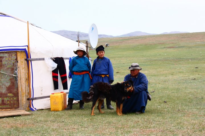Schöne Begegnungen mit Nomad*innen in der Mongolei